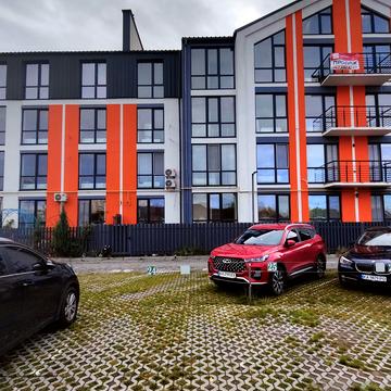 Богдана Хмельницького вул., 50