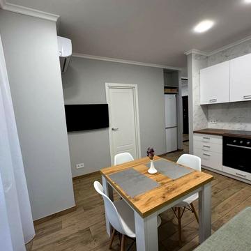 Деміївська вул., 18