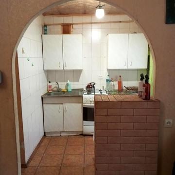 Познанська вул., 10