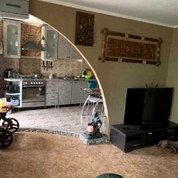 Продам трехкомнатную квартиру в Корабельном (р-н ЭкоМаркет)