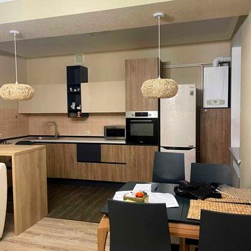 Сдам 2-х комнатную квартиру с ремонтом. Парк Шевченко. Акинфеева.