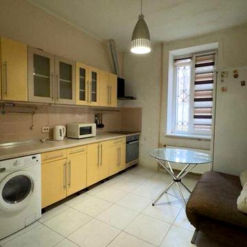 1 ком. квартира на Павловом Поле,отдельный вход. 6000 грн+ свет, вода.