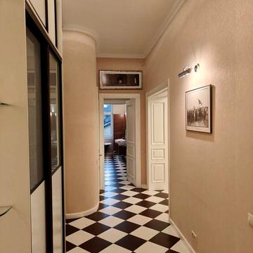 Продаж квартири на Коновальця у Львові