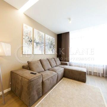 Джона Маккейна вул. (Івана Кудрі), 7