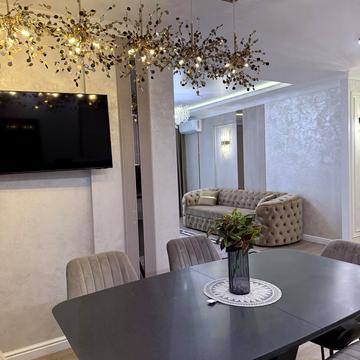 Героїв Миколаєва вул., 12