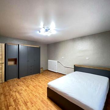 Перша здача! Свіженька однушка!