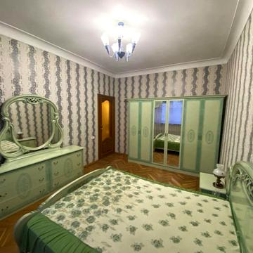 Мироносицька вул., 65