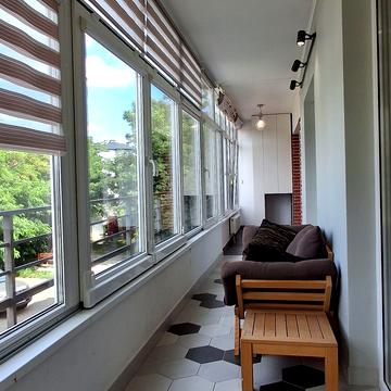 Львівська вул., 27