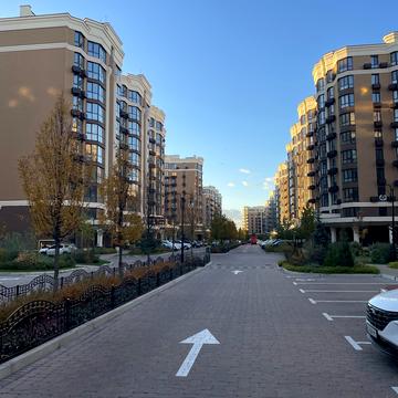 Щаслива вул., 56