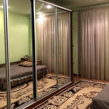 Ольжича вул., 12