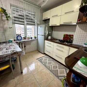 Академіка Корольова вул., 81/1