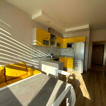 Продам квартиру с новым ремонтом в ЖК Альтаир.