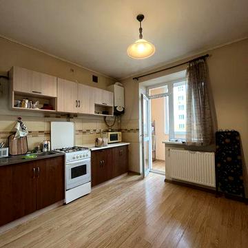 Новобудова.Квартир.в гарному стані,автоном.опалення.