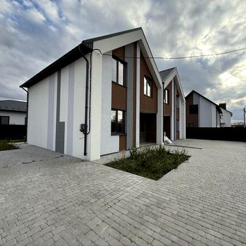 Гніванське шосе, 60