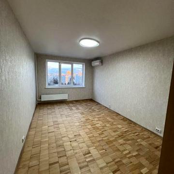 1К квартира на Виноградорі, Ретровіль, після косметичного ремонту