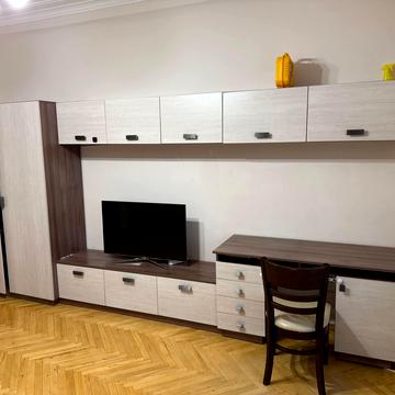 Вінстона Черчилля вул. (Червоноткацька), 17