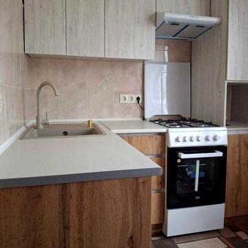 Сдам Впервые! 1 к кв в Бородинском м-не (маг."Акшен")