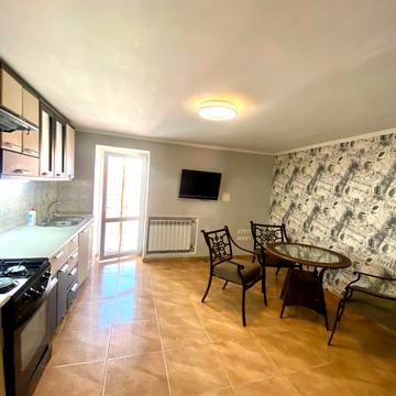 Академіка Сахарова вул., 20