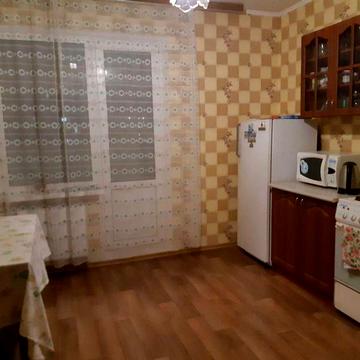 Оренда 2кімн. Метро Чернігівська, вул. Малишка 33