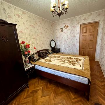 Володимира Івасюка просп. (Героїв Сталінграду), 11