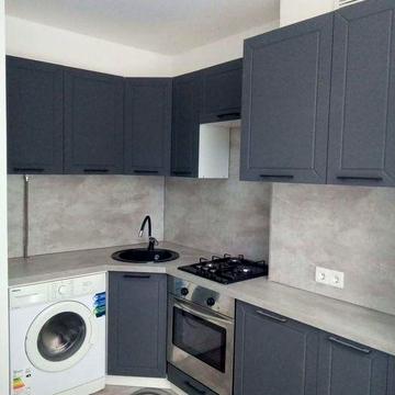 Продам 2к квартиру с капитальным ремонтом на Левобережном 3; Караван