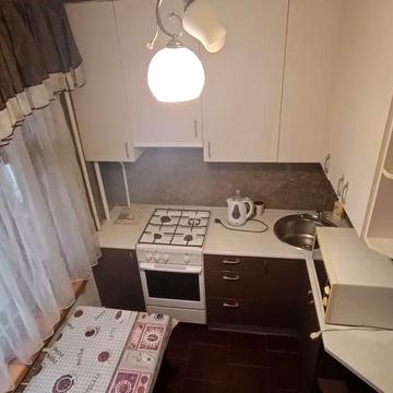 Продаж 2 кімнатної квартири з автономним опаленням в центрі Чугуєва