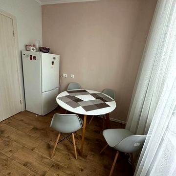 Оренда кімнати в трьохкімнатній квартирі