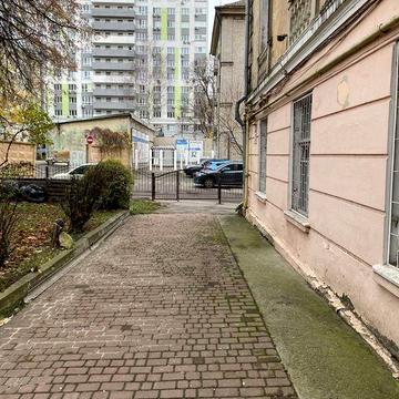 Продаж 3 к кв 124м2 з ремонтом. Сталінка.