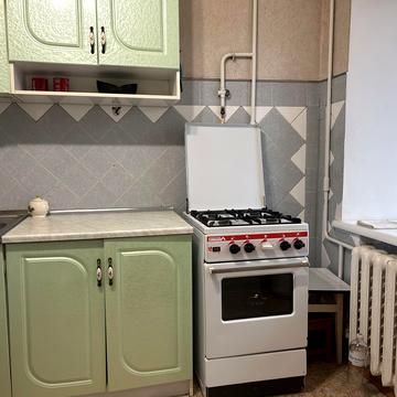 Космонавтів просп., 66