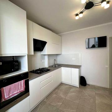 Оренда.1км.квартири. Довженка-58 поряд парку та озера