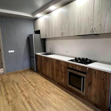 Андрія Мельника вул., 10