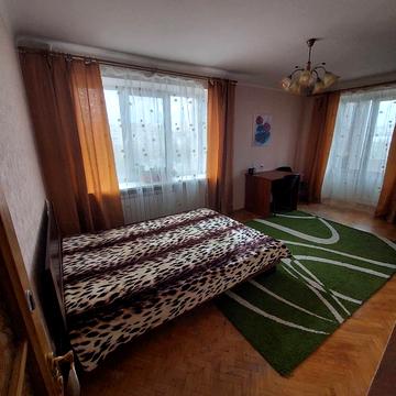 Автозаводська вул., 11