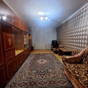 Сдам 3х комнатную Ильфа и Петрова  6 этаж