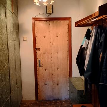 Пономарьова вул., 6