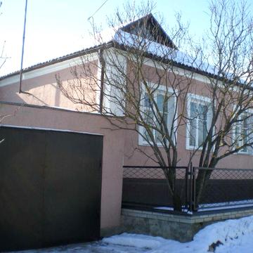 Будинок з меблями і технікою