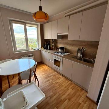 Продам 3-кімн кватиру Карачуни