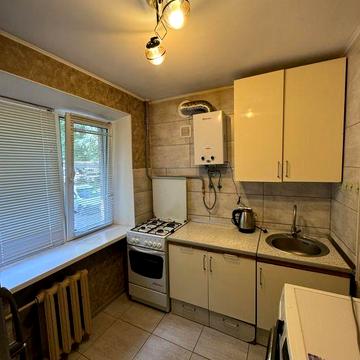 Продам 2 к кв в центрі Бучі, вул. Енергетиків.