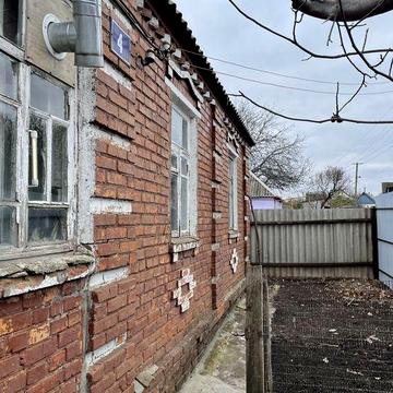 Продам 2 части дома в Тарановке