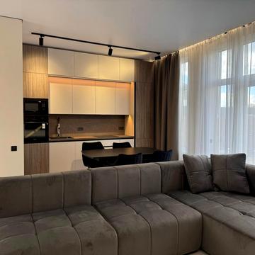 Виноградна вул., 2