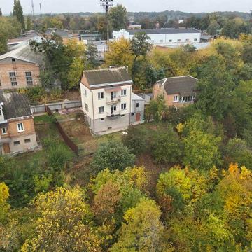 Продам будинок з гарним видом біля лісу 120 кв.м світло завжди є,котел