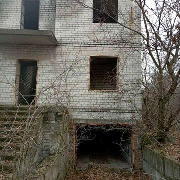 Сдам дом 2ух эт под ремонт 150м2