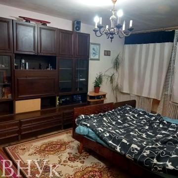 Соборності просп., 17