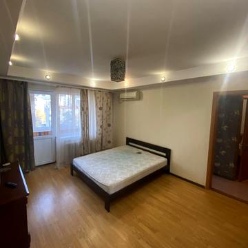 Жилянська вул., 69-71