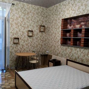 Протасів Яр вул., 8