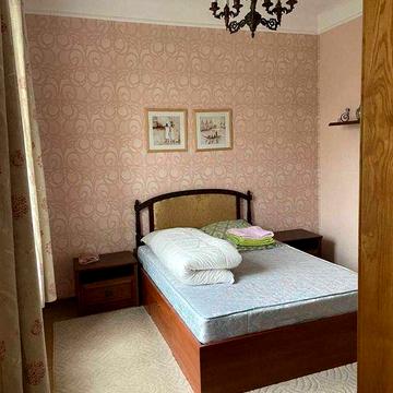 Центр пр. Соборний Оренда 3-х кім кв.