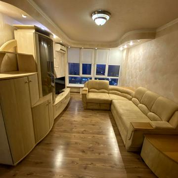 Академіка Вернадського бульв., 87