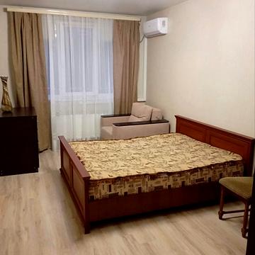 Віталія Нестеренка вул. (Академіка Воробйова), 1б