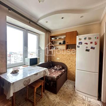 Стрийська вул., 107