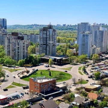 Каховська вул., 60