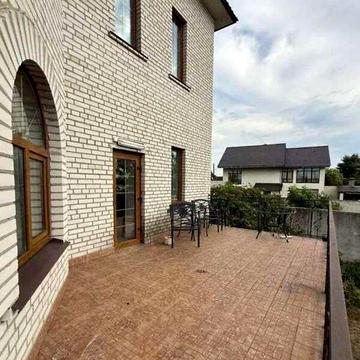 Довгострокова оренда 10к Дім 55-а Садова (Садова (Осокорки)) вулиця